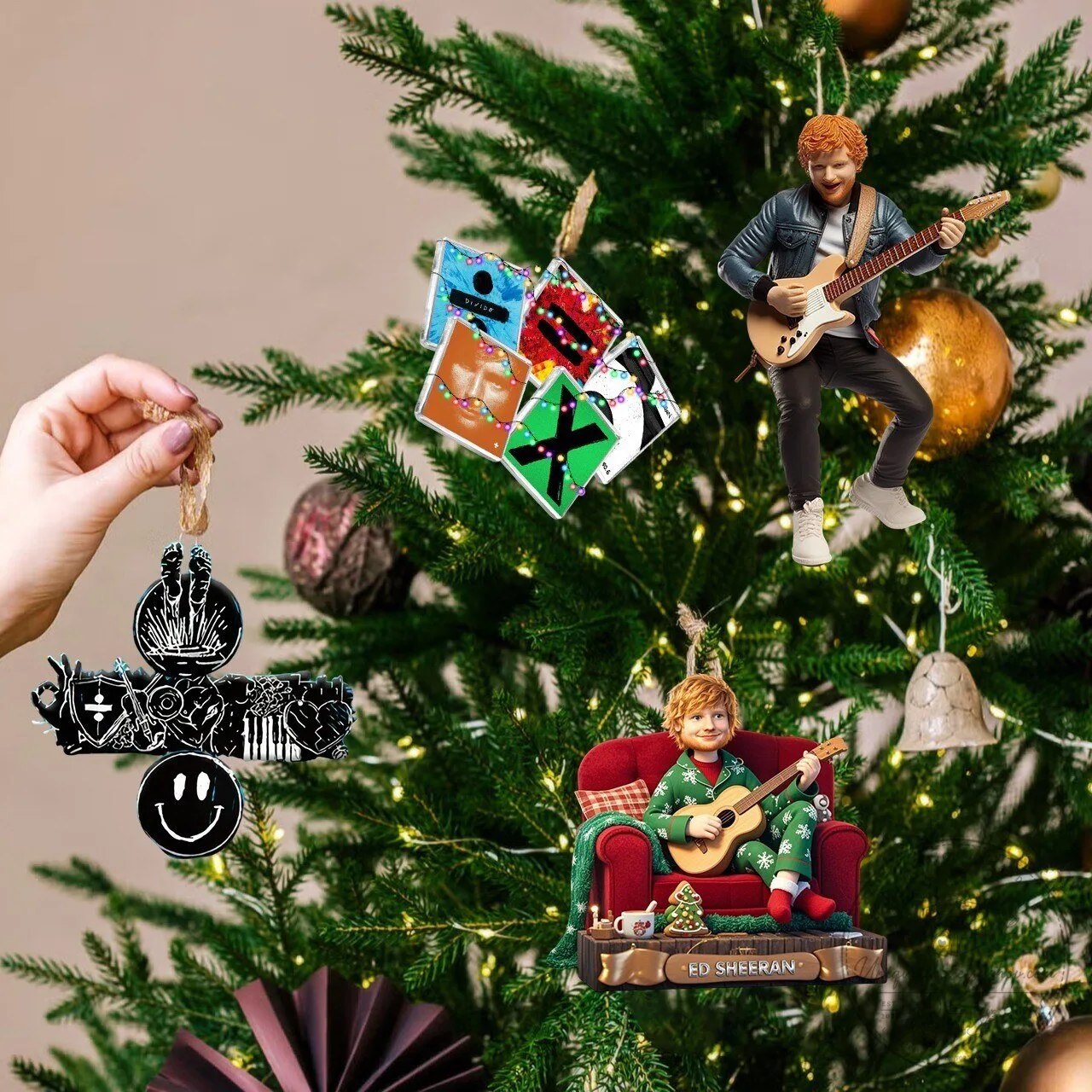 Ed Sheeran Christmas Countdown Advent Calendar 2025 with 24 Ornaments 5 Ed Sheeran Christmas Countdown Advent Calendar 2025 with 24 Ornaments